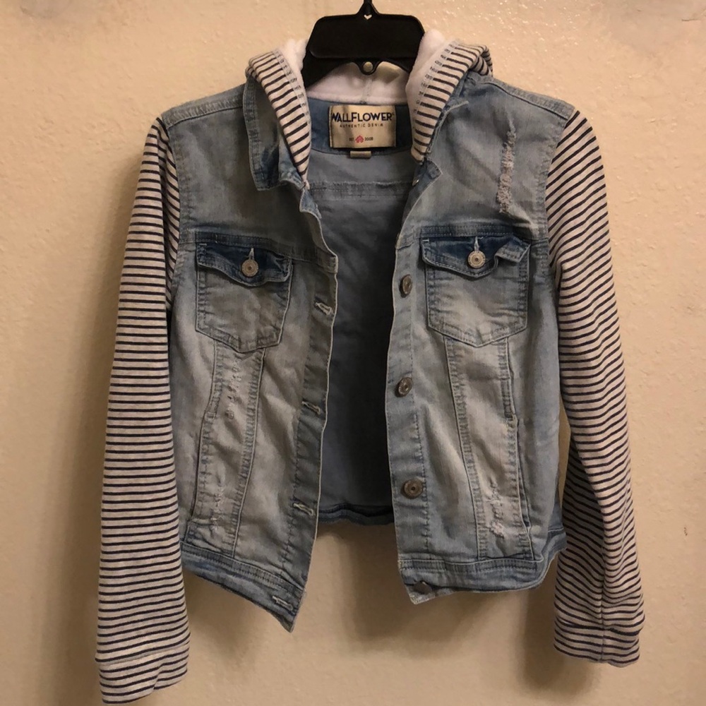 Ripped Jean jacket size M (junior size)